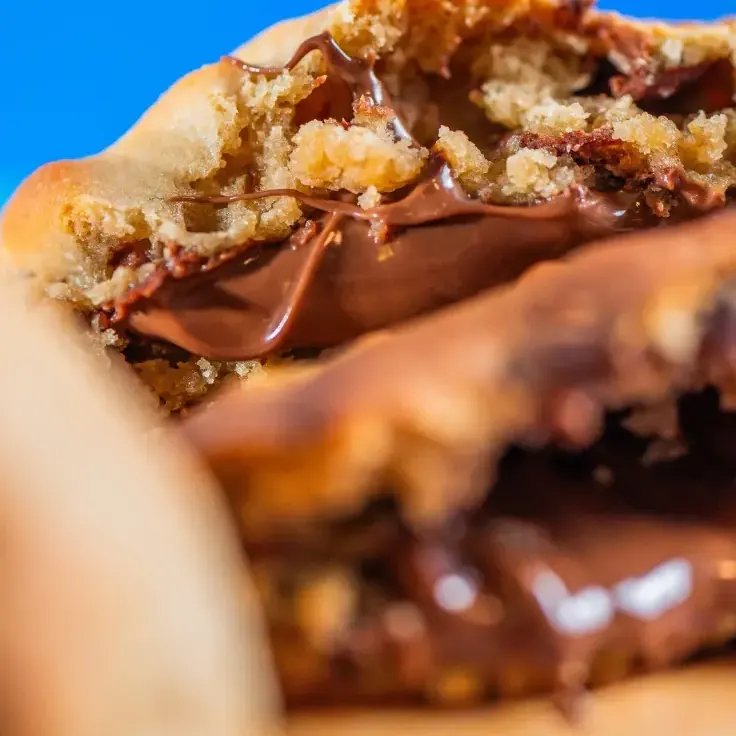 Cookie recheado com chocolate cremoso
